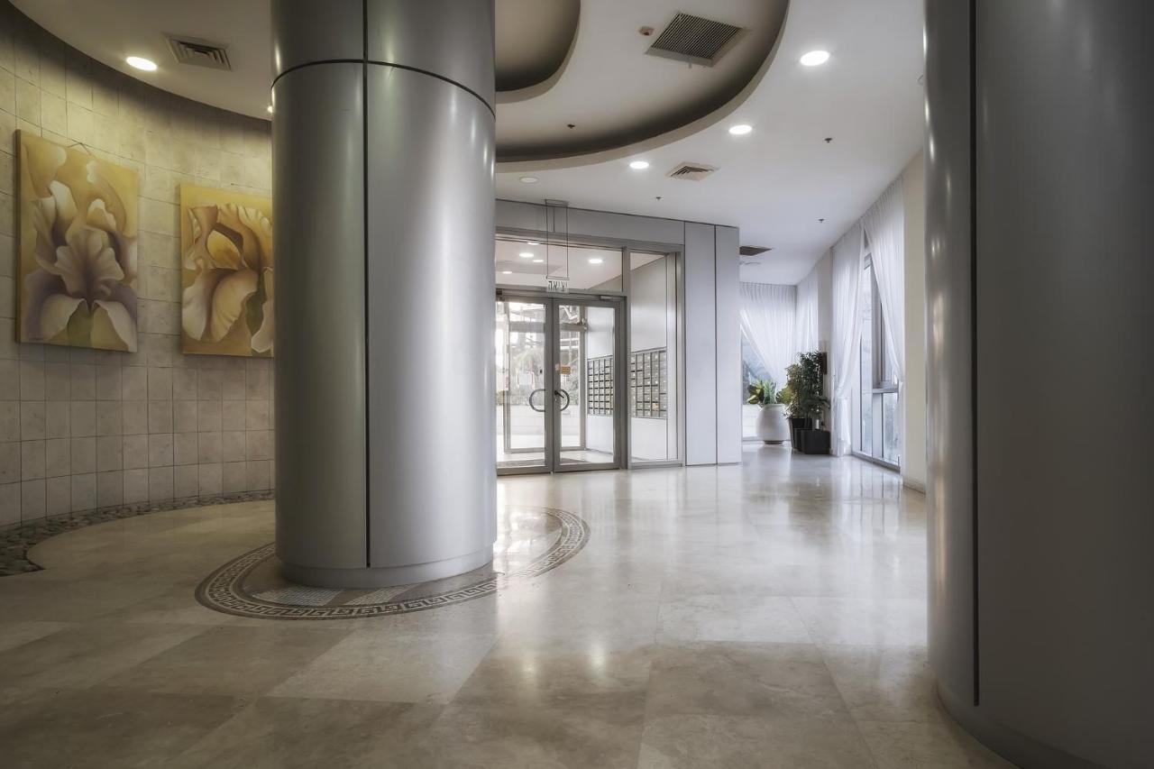 Isralux Apartments Бат-Ям Екстер'єр фото