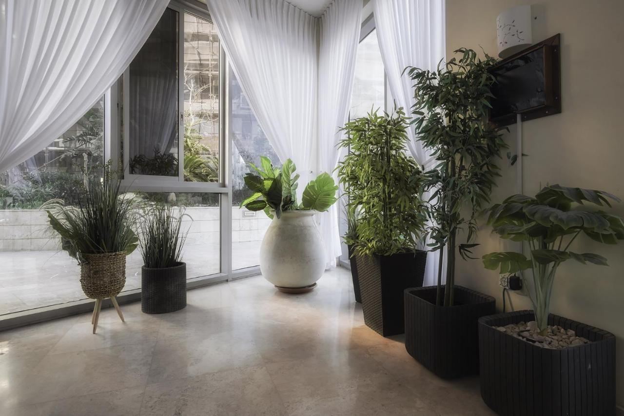 Isralux Apartments Бат-Ям Екстер'єр фото