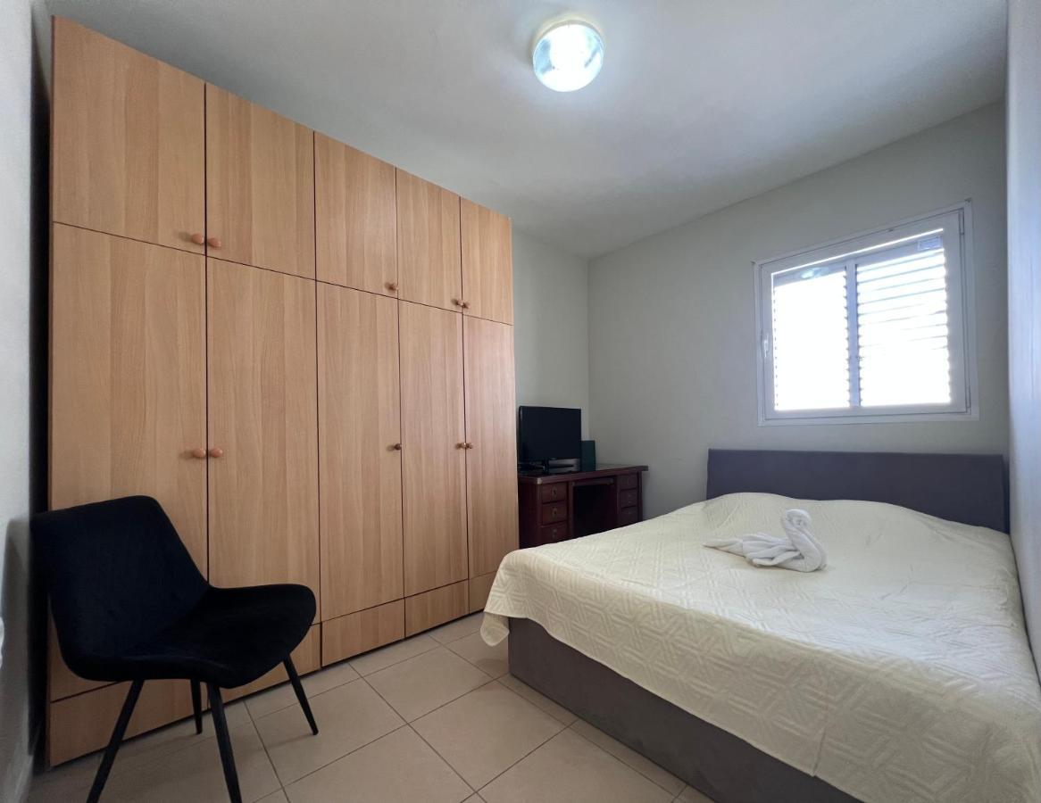 Isralux Apartments Бат-Ям Екстер'єр фото